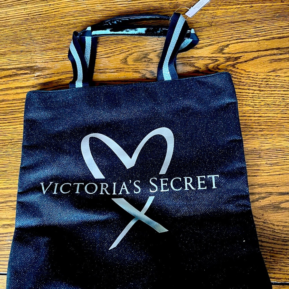 VICTORIA SECRET LARGE TOTE- new with tag